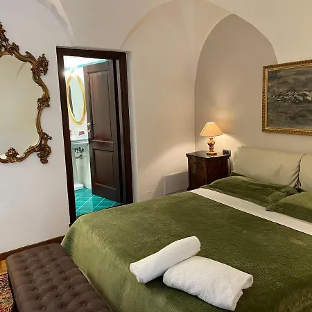 Апартаменты Locazione Turistica Maison Paradiso *