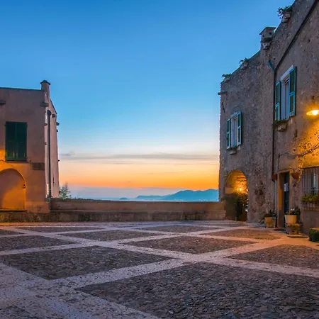 Апартаменты Locazione Turistica Maison Paradiso Пьетра-Лигуре